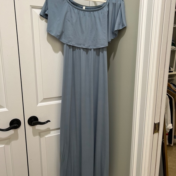 Off the Shoulder Maxi Maternity Dress - Picture 4 of 7